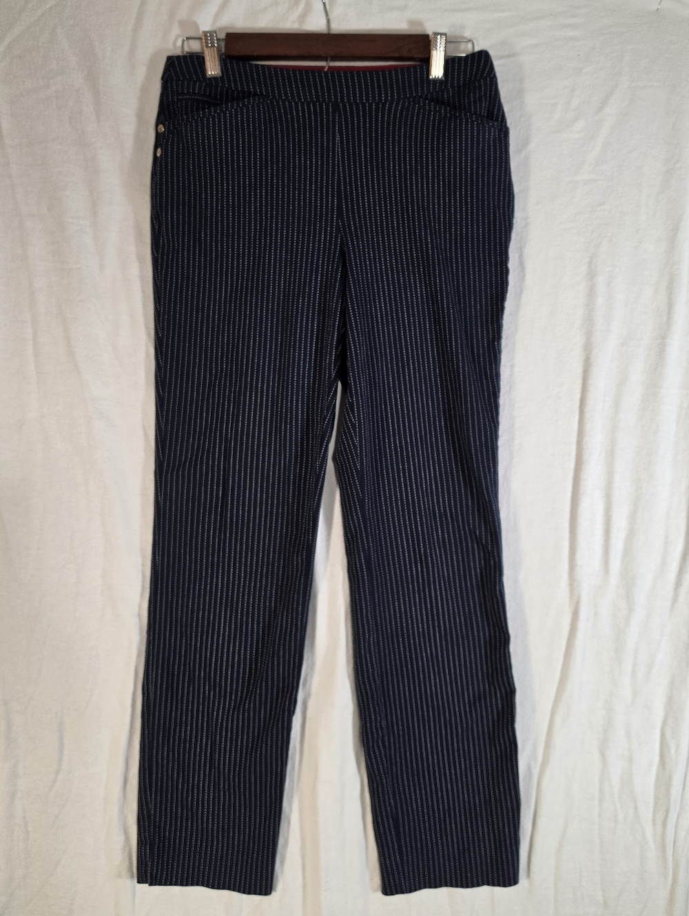 Charter Club Navy Blue Pin-Striped Slim Leg Pull-On Career Pants for Macys Sz 4